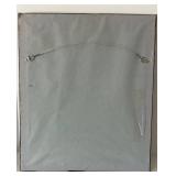 Marc Chagall Bouquet de fleurs au-dessus du village - Framed Print 18x22