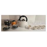KitchenAid Whistling Kettle with Assorted Mugs, 6 Glass Mugs, 4 Ceramic Cups & 2 Travel Mugs