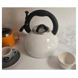 KitchenAid Whistling Kettle with Assorted Mugs, 6 Glass Mugs, 4 Ceramic Cups & 2 Travel Mugs