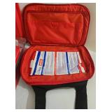 NEW Pyrex Easy Grab 4-Piece Bakeware Set with Lids & Carrying Case