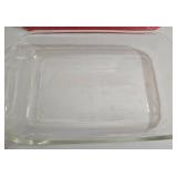 NEW Pyrex Easy Grab 4-Piece Bakeware Set with Lids & Carrying Case