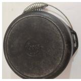 Lodge Cast Iron #10 Dutch Oven with Lid