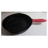 Lodge Cast Iron #10 Dutch Oven with Lid