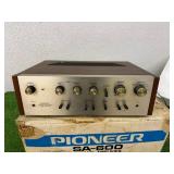 Pioneer SA-600 Stereo Amplifier