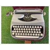 Royal Royalite Typewritter
