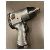 Master Craft Pneumatic Impact Wrench - Forward/Reverse (Oiled and in working order)