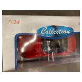 Welly Dodge Viper 2003 1:24 Diecast Cars - Silver & Red (Boxed)