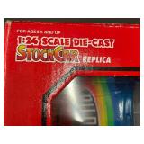 Racing Champions 1:24 NASCAR Stock Car Replica No. 24 DuPont (1995 Edition)