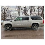 2008 CADILLAC ESCALADE ESV *All Wheel Drive* (NO RESERVE)