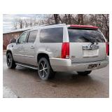 2008 CADILLAC ESCALADE ESV *All Wheel Drive* (NO RESERVE)