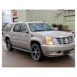 2008 CADILLAC ESCALADE ESV *All Wheel Drive* (NO RESERVE)