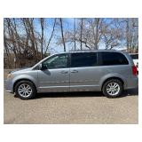 2014 DODGE GRAND CARAVAN SXT *2 Owners* (NO RESERVE)