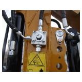 CFG QK20R Excavator w/Hydraulic Bucket Thumb