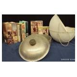 VINTAGE CLUB ALLUMINIUM HAMMERCRAFT DUTCH OVEN, FLOWER POTS, AND ASSORTMENT OF BOOKS