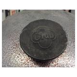 VINTAGE CLUB ALLUMINIUM HAMMERCRAFT DUTCH OVEN, FLOWER POTS, AND ASSORTMENT OF BOOKS