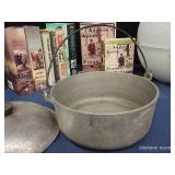 VINTAGE CLUB ALLUMINIUM HAMMERCRAFT DUTCH OVEN, FLOWER POTS, AND ASSORTMENT OF BOOKS