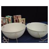 VINTAGE CLUB ALLUMINIUM HAMMERCRAFT DUTCH OVEN, FLOWER POTS, AND ASSORTMENT OF BOOKS