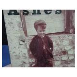 VINTAGE CLUB ALLUMINIUM HAMMERCRAFT DUTCH OVEN, FLOWER POTS, AND ASSORTMENT OF BOOKS