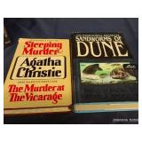 VINTAGE CLUB ALLUMINIUM HAMMERCRAFT DUTCH OVEN, FLOWER POTS, AND ASSORTMENT OF BOOKS