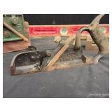 VINTAGE/ANTIQUE PLANER, 2 LEVELS, AND 2 VICES