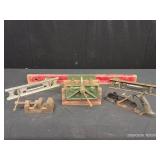 VINTAGE/ANTIQUE PLANER, 2 LEVELS, AND 2 VICES