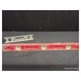 VINTAGE/ANTIQUE PLANER, 2 LEVELS, AND 2 VICES