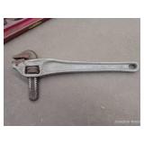 6 VINTAGE PIPE WRENCHS