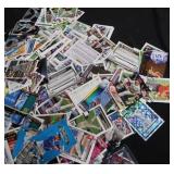 BIG LOT OF BASEBALL TRADING CARDS
