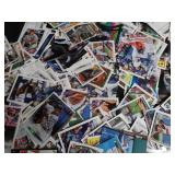 BIG LOT OF BASEBALL TRADING CARDS