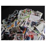 BIG LOT OF BASEBALL TRADING CARDS