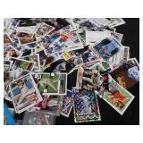 BIG LOT OF BASEBALL TRADING CARDS
