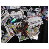 LOT OF BASEBALL TRADING CARDS