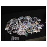LOT OF BASEBALL TRADING CARDS