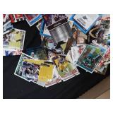 LOT OF FOOTBALL TRADING CARDS