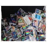 PRETTY BIG LOT OF BASEBALL TRADING CARDS