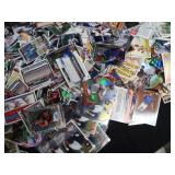 PRETTY BIG LOT OF BASEBALL TRADING CARDS