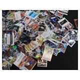 PRETTY BIG LOT OF BASEBALL TRADING CARDS