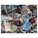 PRETTY BIG LOT OF BASEBALL TRADING CARDS