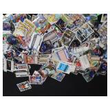 PRETTY BIG LOT OF BASEBALL TRADING CARDS