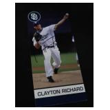 ASSORTMENT OF COLLECTIBLE SPORTS ITEMS