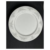 Noritake Legendary 8-Piece 10" Floral Border Dinner Plates - Sweet Leilani Porcelain