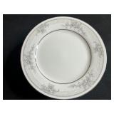 Noritake Legendary Sweet Leilani 7" Plates 8 pcs and Matching Gravy