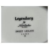 Noritake Legendary Sweet Leilani 7" Plates 8 pcs and Matching Gravy