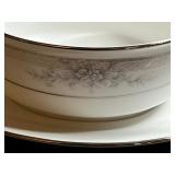 Noritake Legendary Sweet Leilani 7" Plates 8 pcs and Matching Gravy