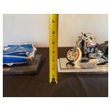 Models Maisto Cadillac Eldorado Biarritz (1959) & Indian Motorcycle & Harley-Davidson FLSTS Springer