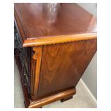 Kincaid Heritage Cherry Wood Nightstand with Brass Hardware & Crystal Lamp - 4-Drawer Bedroom Furniture