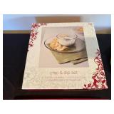 Chip & Dip Set with Leaf-Shaped Plates, Green Platter, Red Leaf Plates, & Tray