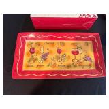 Chip & Dip Set with Leaf-Shaped Plates, Green Platter, Red Leaf Plates, & Tray