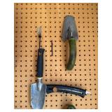 Black & Decker NH15B Hedge Trimmer 18V DC, 22 in Blade