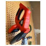 Black & Decker NH15B Hedge Trimmer 18V DC, 22 in Blade